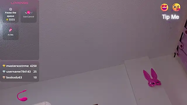 thianahorny online show from March 2026 01:18:01 PM