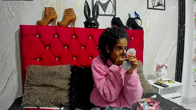 thianahorny online show from March 2026 09:46:01 AM