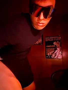 Snapshot of Kaeell chatting on October 2025 11:05:02 PM Kaeell online show from October 2025 11:05:02 PM