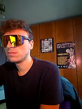 Snapshot of Kaeell chatting on October 2025 03:01:01 PM Kaeell online show from October 2025 03:01:01 PM