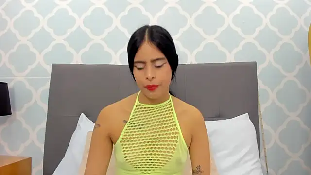 laura maite  online show from February 2026 12:10:02 PM