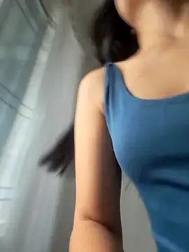 IAM SARAH online show from October 2025 07:43:01 PM