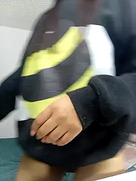 Snapshot of MeganHillss chatting on October 2025 04:21:02 AM MeganHillss online show from October 2025 04:21:02 AM