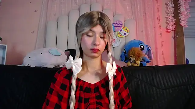 SweetRenata  online show from April 2026 11:43:01 AM