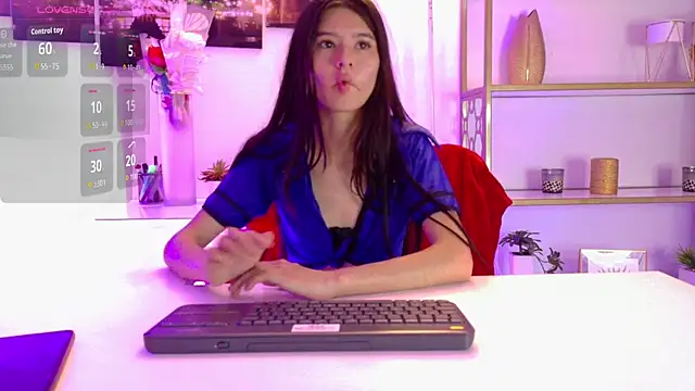 SweetRenata  online show from May 2026 01:06:01 PM