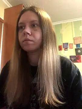 LunaVirelle online show from November 2025 01:54:02 PM