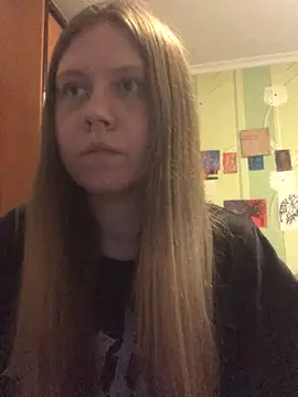Snapshot of LunaVirelle chatting on April 2026 03:48:02 PM LunaVirelle online show from April 2026 03:48:02 PM