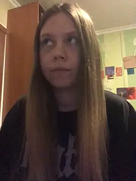 Snapshot of LunaVirelle chatting on April 2026 05:03:01 PM LunaVirelle online show from April 2026 05:03:01 PM