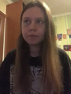 Snapshot of LunaVirelle chatting on May 2026 06:13:01 PM LunaVirelle online show from May 2026 06:13:01 PM