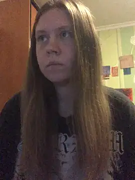Snapshot of LunaVirelle chatting on May 2026 05:51:02 PM LunaVirelle online show from May 2026 05:51:02 PM