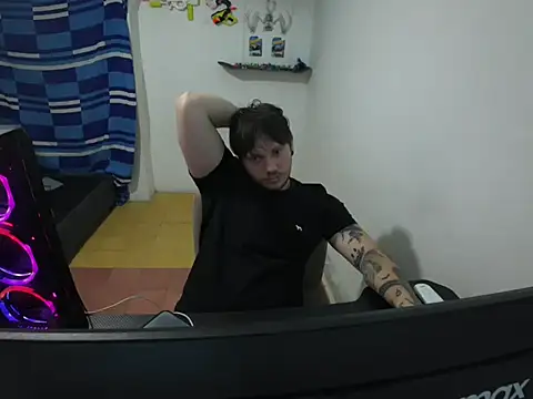 Snapshot of Skol_100802 chatting on July 2026 11:53:02 PM Skol 100802 online show from July 2026 11:53:02 PM