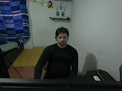 Snapshot of Skol_100802 chatting on July 2026 07:34:02 PM Skol 100802 online show from July 2026 07:34:02 PM