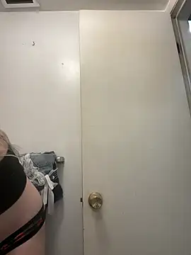 lexuslover687 online show from March 2026 03:52:01 AM