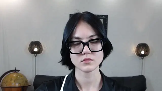 Snapshot of Marie_Fitch chatting on October 2025 03:56:02 PM Marie Fitch online show from October 2025 03:56:02 PM