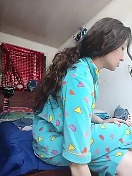 Lucy colee online show from November 2025 04:44:01 PM