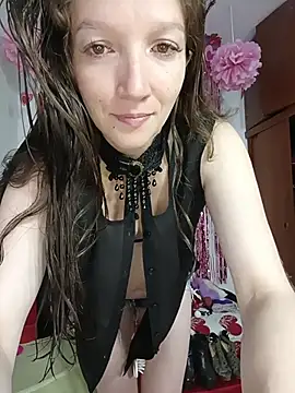 Lucy colee online show from February 2026 02:43:01 PM