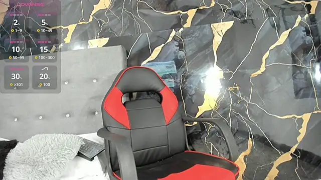 Snapshot of Aisha_Saleh chatting on October 2025 07:25:01 PM Aisha Saleh online show from October 2025 07:25:01 PM