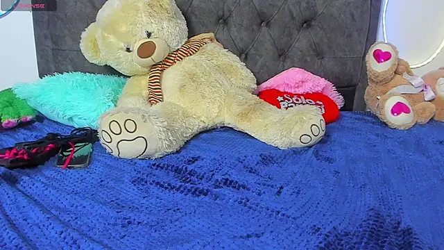 emilyfreire online show from October 2025 01:58:02 AM