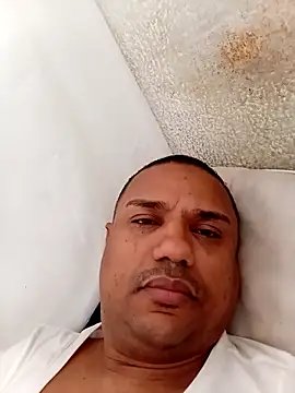 Snapshot of Mcbellorj chatting on November 2025 08:24:01 AM Mcbellorj online show from November 2025 08:24:01 AM