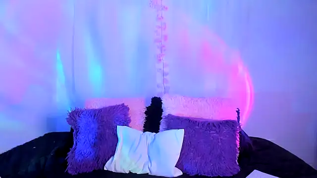 HeidyRousse online show from May 2026 08:51:01 PM