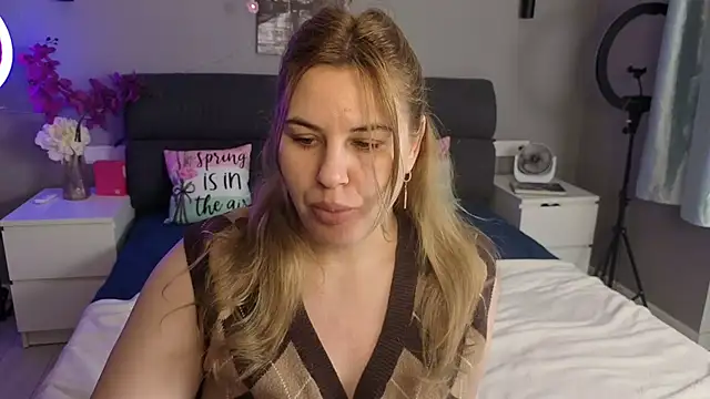 Passion-Blondy online show from May 2026 05:54:02 PM