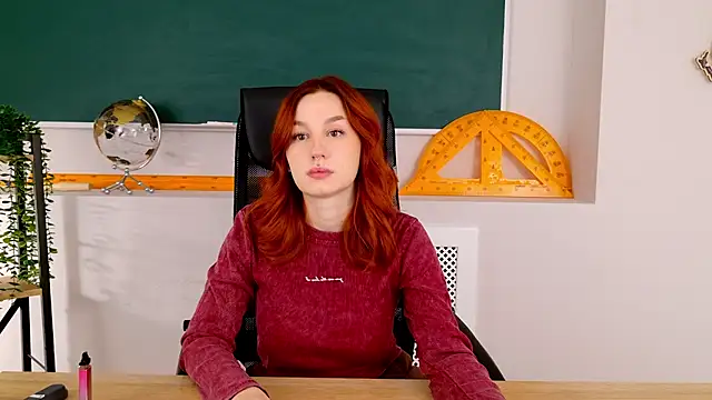 ClaireMathis online show from November 2025 02:54:01 PM