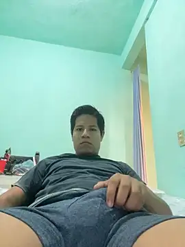 Snapshot of Lukein23 chatting on November 2025 11:35:01 PM Lukein23 online show from November 2025 11:35:01 PM