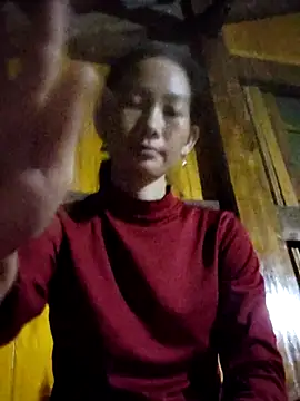 gio-thu online show from October 2025 05:00:01 PM