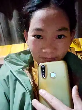 gio-thu online show from December 2025 01:49:02 PM