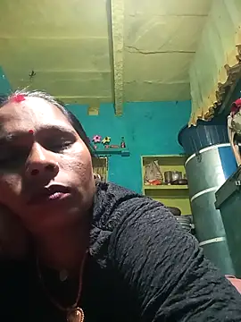 Snapshot of Rt_shreya chatting on December 2025 06:13:02 PM Rt shreya online show from December 2025 06:13:02 PM