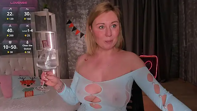 scent  of woman online show from January 2026 01:42:02 AM