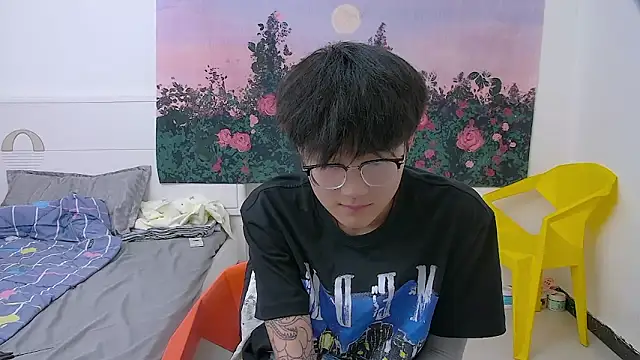KK-cuteboy online show from May 2026 01:13:02 AM