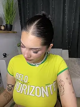 LoraShines online show from July 2026 05:38:01 PM