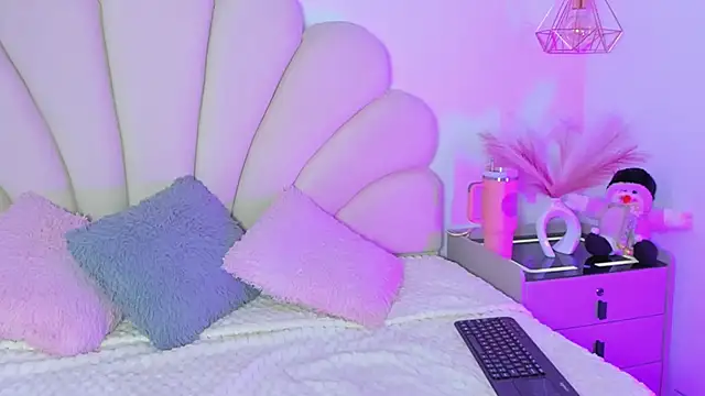 Alyss Sweet online show from November 2025 03:22:01 PM