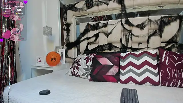 KimiAnal online show from October 2025 01:37:01 PM