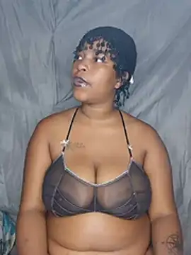 ZuriVixen online show from May 2026 07:09:01 PM