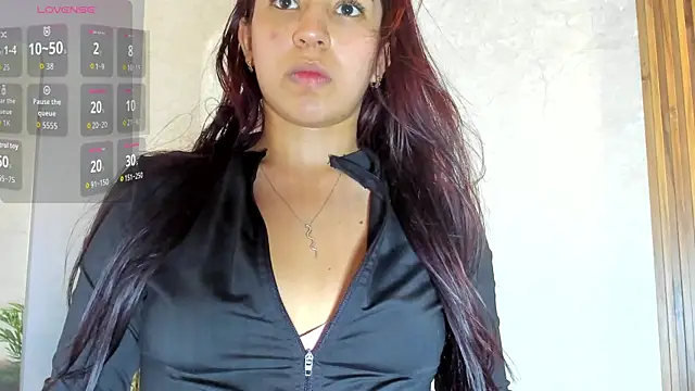Vittoria Conti  online show from May 2026 05:30:02 PM