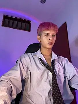 tylernova online show from November 2025 03:56:02 AM