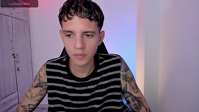 tylernova online show from April 2026 01:47:01 AM