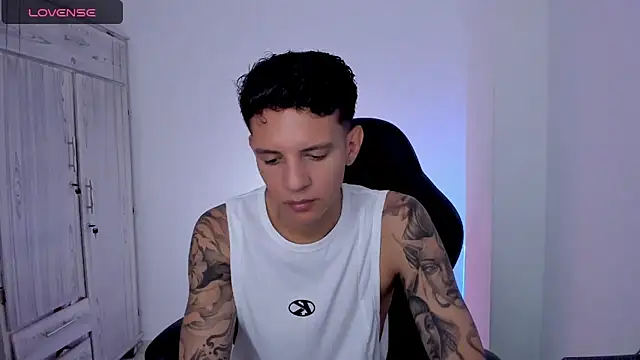 tylernova online show from May 2026 03:45:02 AM