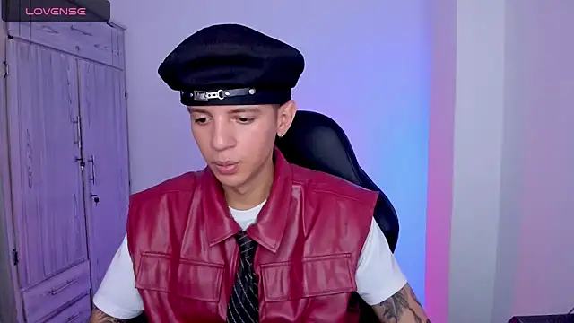 tylernova online show from May 2026 03:24:01 AM