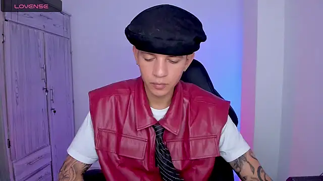 tylernova online show from May 2026 04:07:02 AM