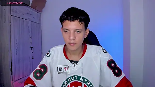 tylernova online show from May 2026 01:35:01 AM