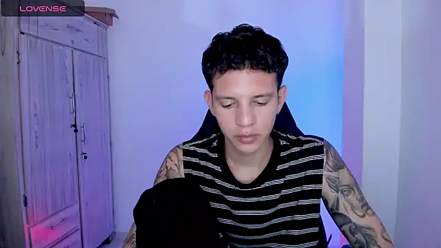tylernova online show from May 2026 03:34:02 AM