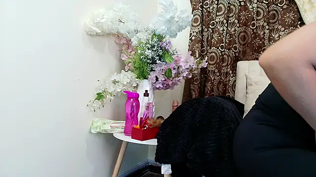 Kiaraa88 online show from December 2025 12:21:02 PM