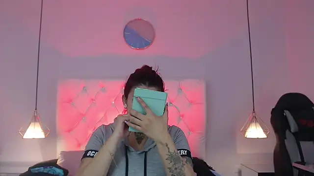 Snapshot of Bubbiecherry chatting on November 2025 07:37:01 PM Bubbiecherry online show from November 2025 07:37:01 PM