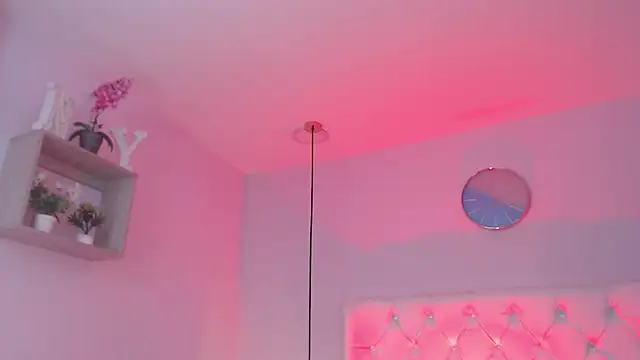 Snapshot of Bubbiecherry chatting on November 2025 07:25:01 PM Bubbiecherry online show from November 2025 07:25:01 PM