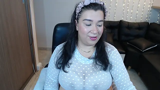 bella sweet 01 online show from October 2025 12:04:02 PM