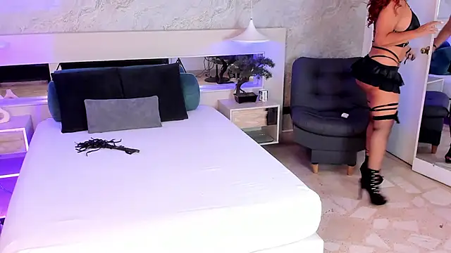 Natashaa-bluer online show from October 2025 01:32:01 PM