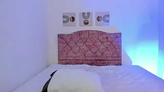 LoganRyder online show from October 2025 12:05:02 PM